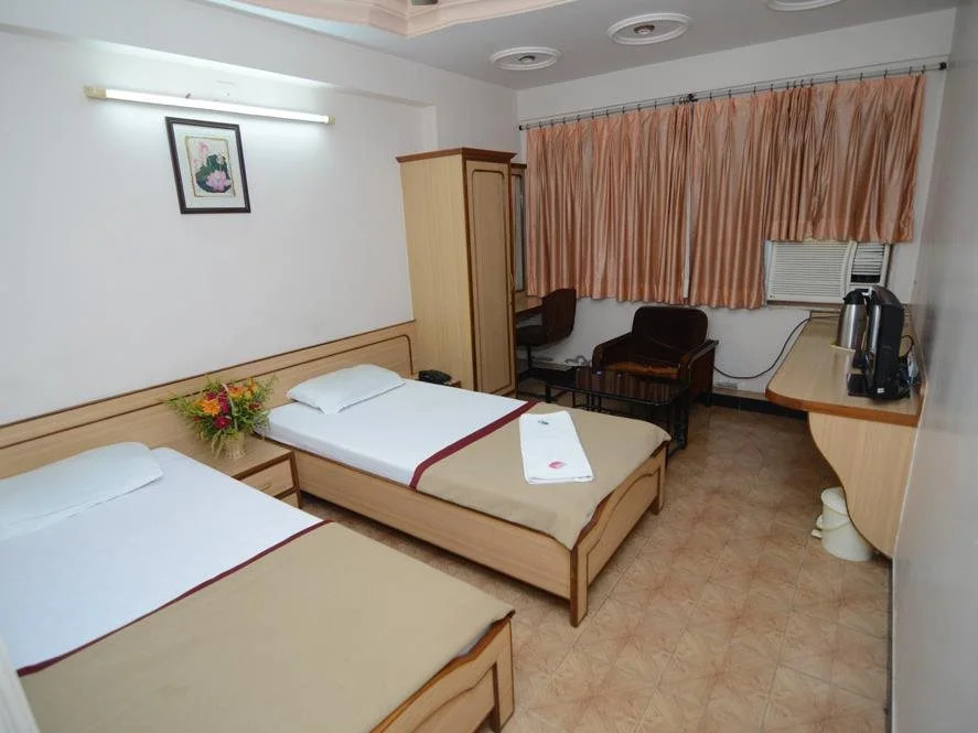 Hotel Kirti