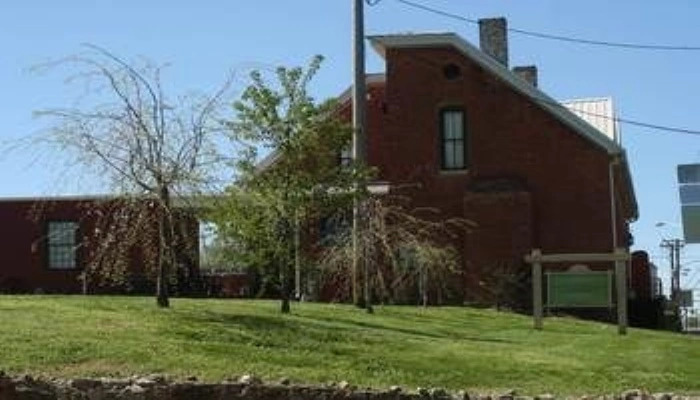 1818 Main Street Bed & Breakfast