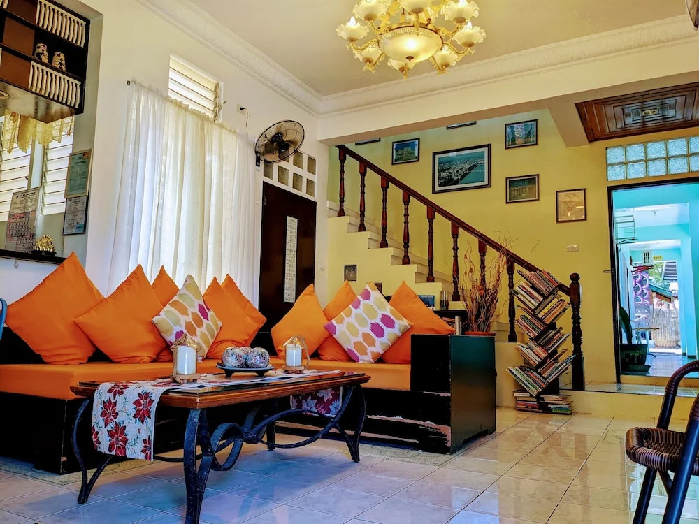 Citadel Alona Inn