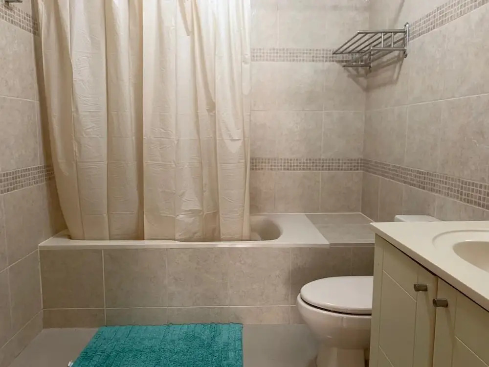 Private Bedroom in great Flat Miraflores