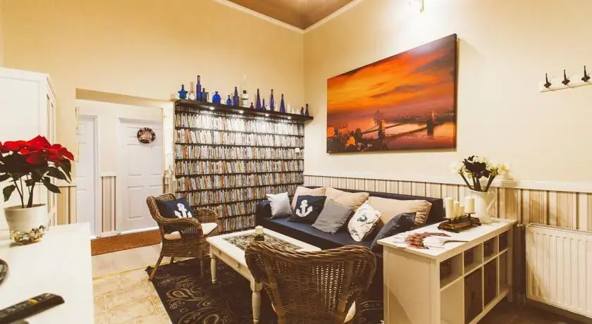 Dream Homes Large Apartment Danube