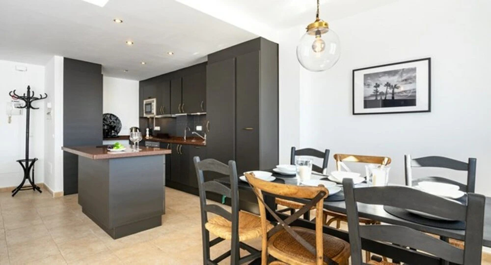 Apartment - 3 Bedrooms with Pool and WiFi - 107694