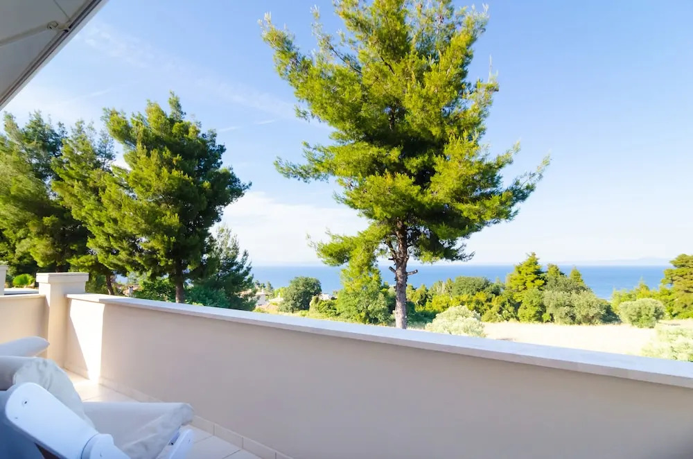 Maisonette with sea and mountain view