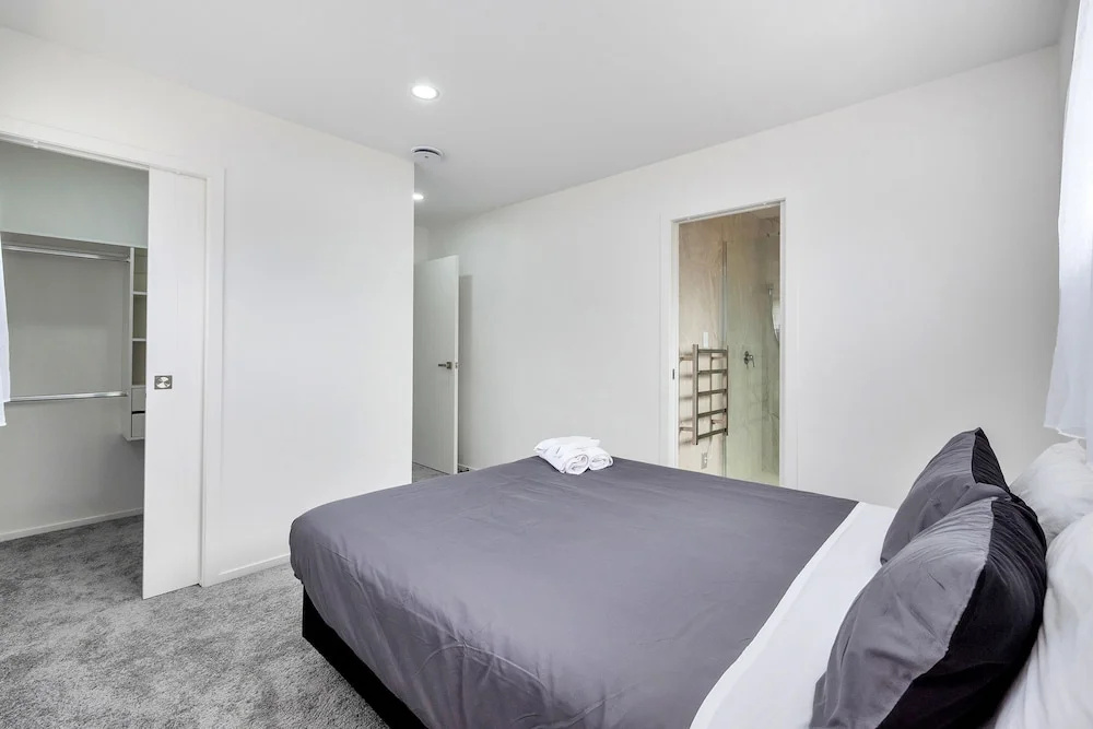 Superb Holiday Home near Airport
