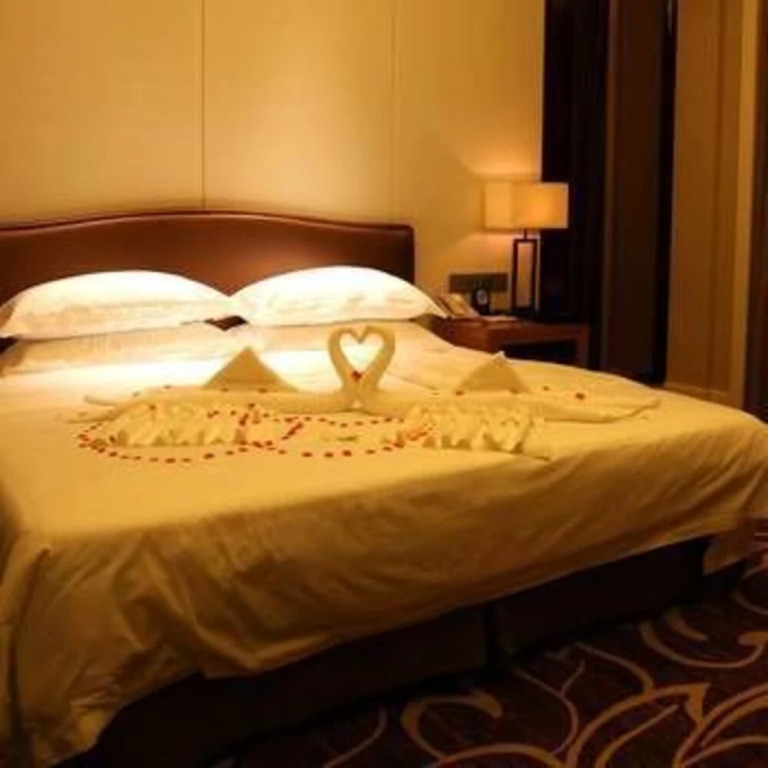 Zhongling International Hotel