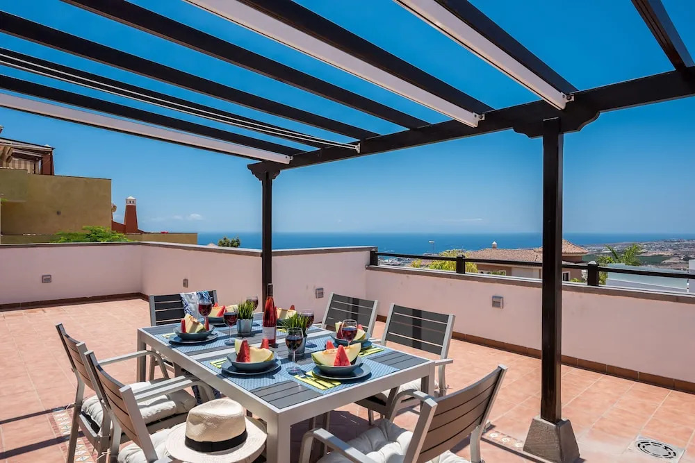 2 Charming Villa,Huge Terraces,Pool,Garden,Seaview