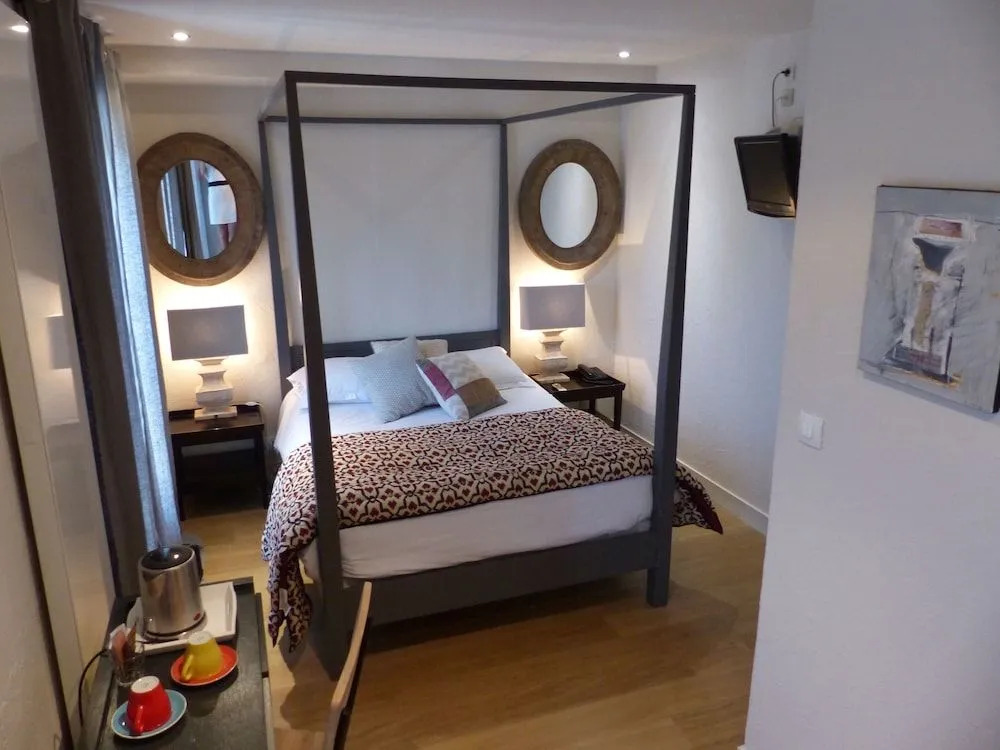 Hôtel Les Bains
