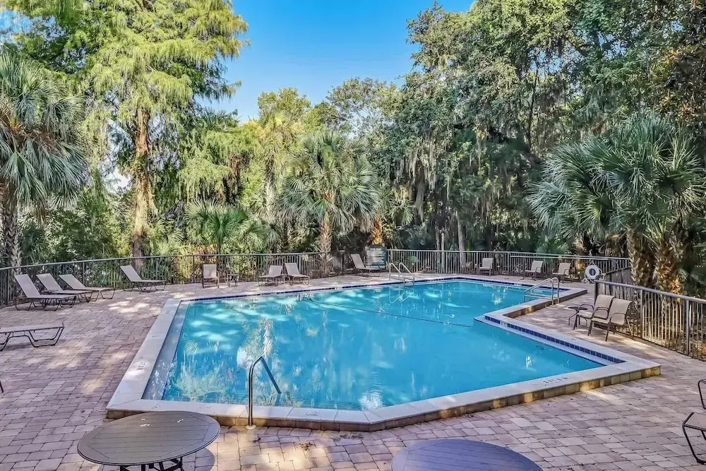 2070 Beachwood