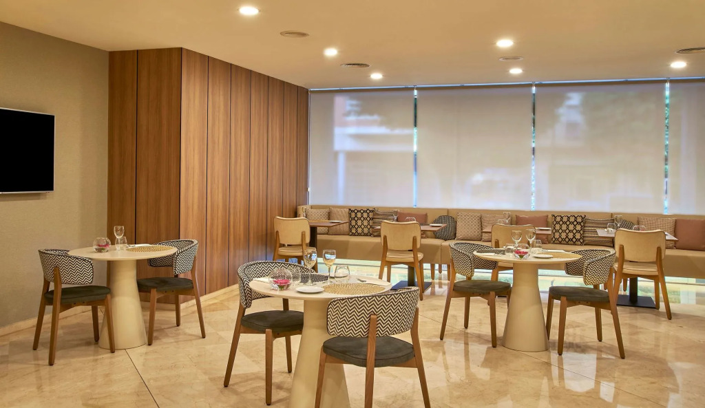 iStay by NH Ciudad de Valencia Hotel