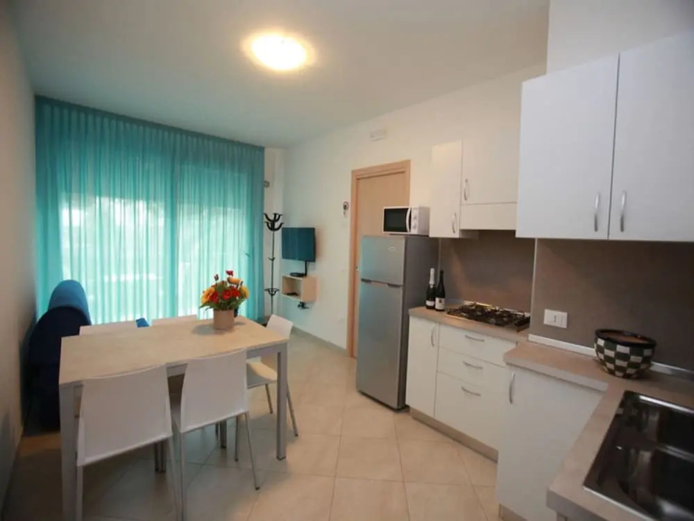 Charming Flat for up to 6 Guests Near the Beach