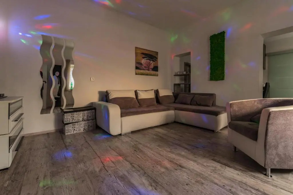 LTE Apartments