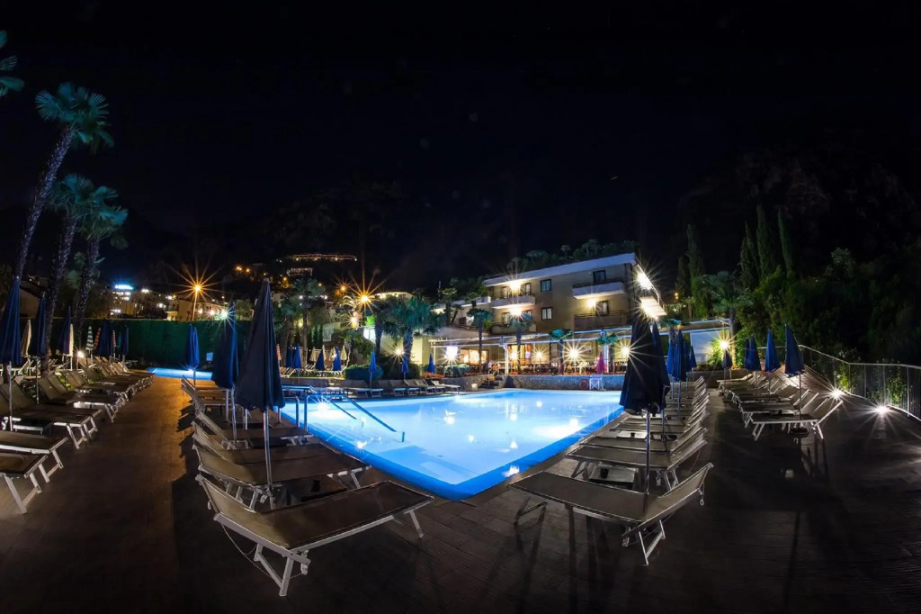 Hotel Royal Village