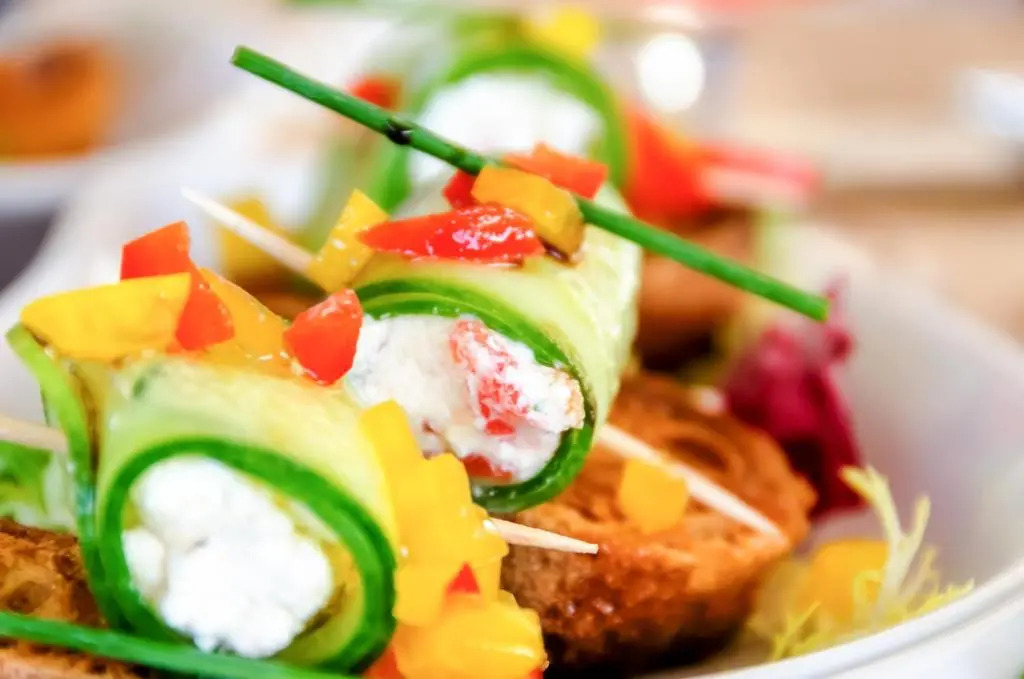4reasons hotel + bistro | 12+