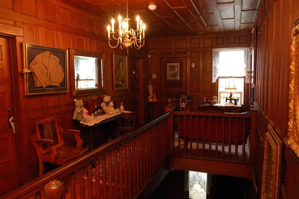 Mountain Laurel Inn