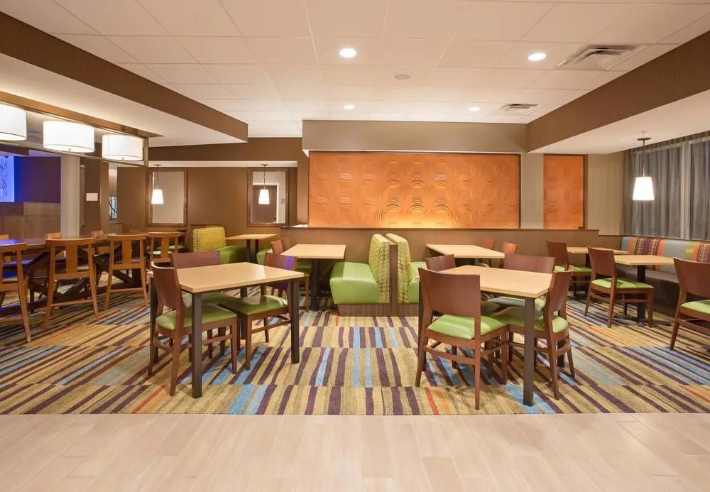 Fairfield Inn & Suites by Marriott Burlington