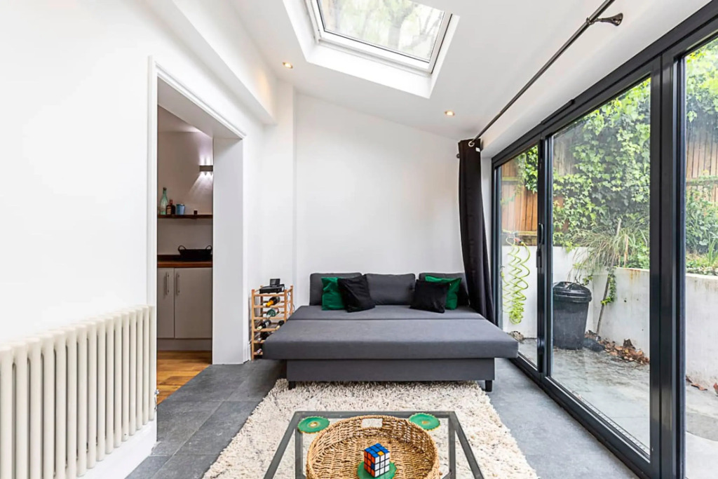 Cosy and Modern Battersea Home
