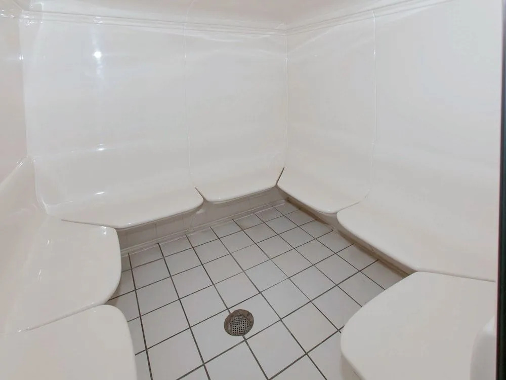 561 E. Beach Blvd Penthouse #1302 1 Bedroom 2 Bathrooms Condo