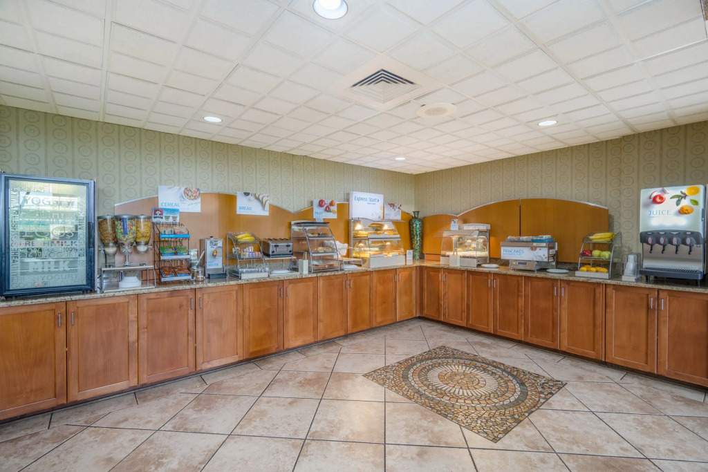 Clarion Pointe New Bern