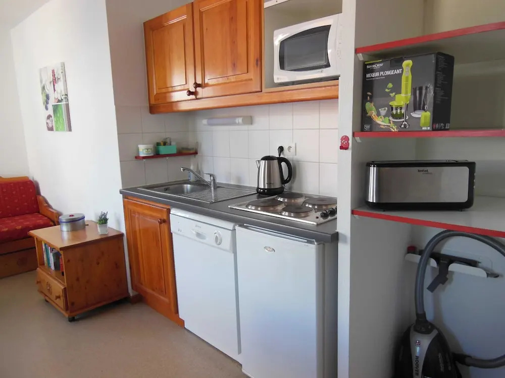 Lou Services Apartment H01 LSI 001