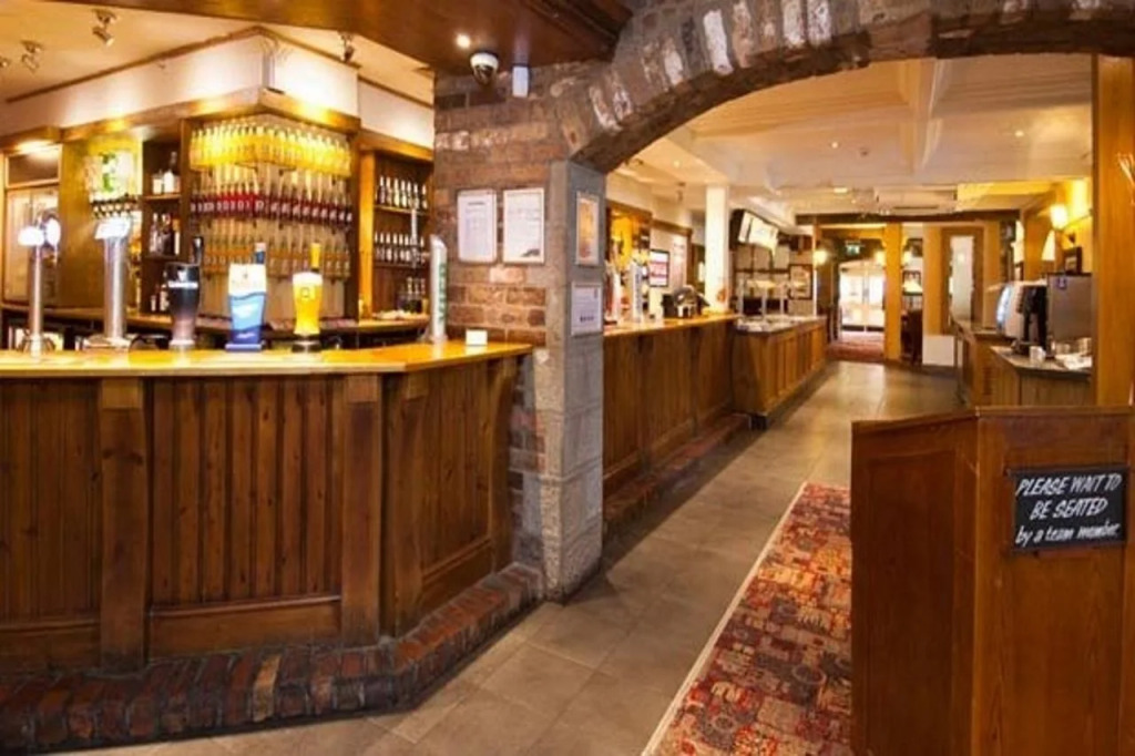 Premier Inn Leeds South