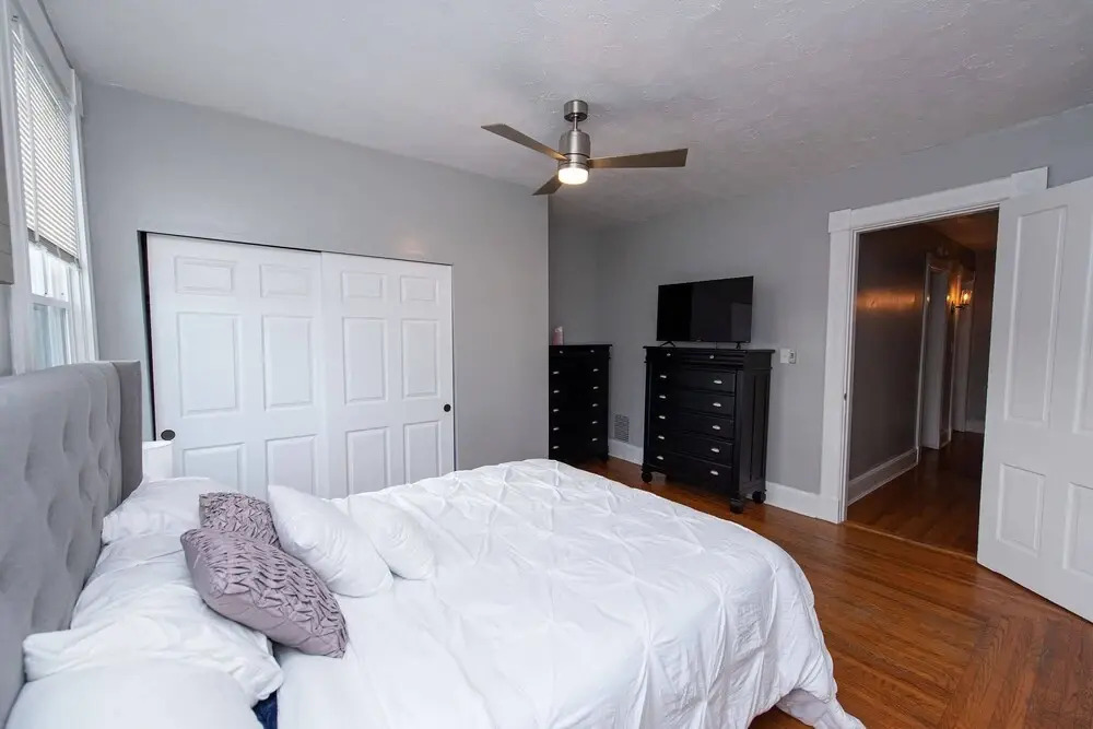 The Incline Suite 1