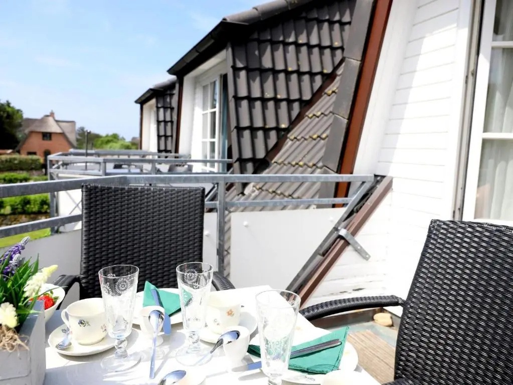 Neuerbautes Haus im Friesenstil. Moderne 2-Zimmer-Appartements mit Balkon für bis zu 4 Personen