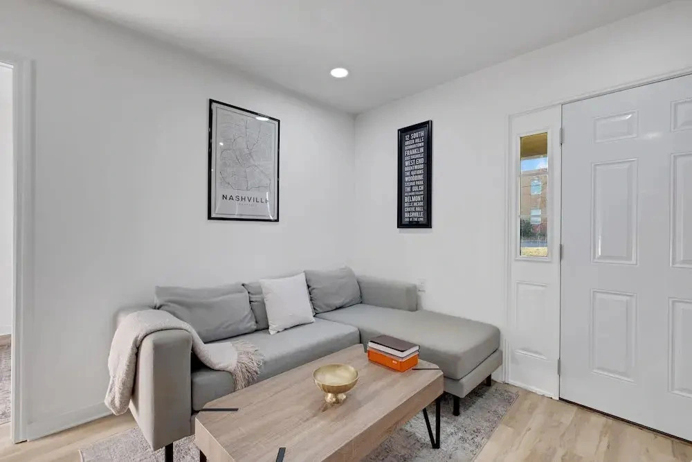 Stylish Nashville Getaway With Free Parking