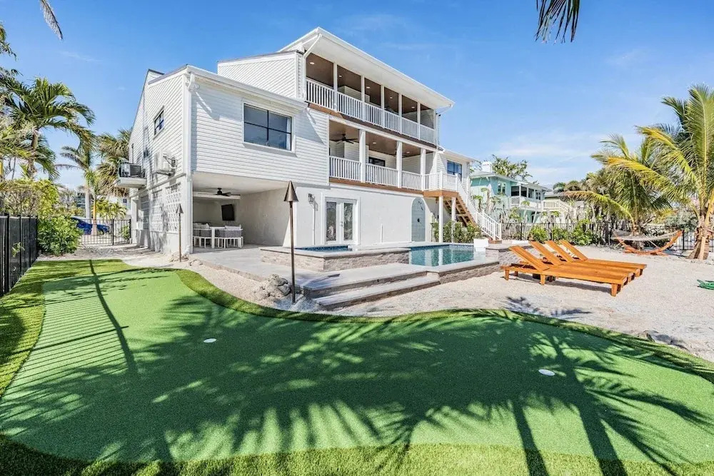 519 Loquat Drive