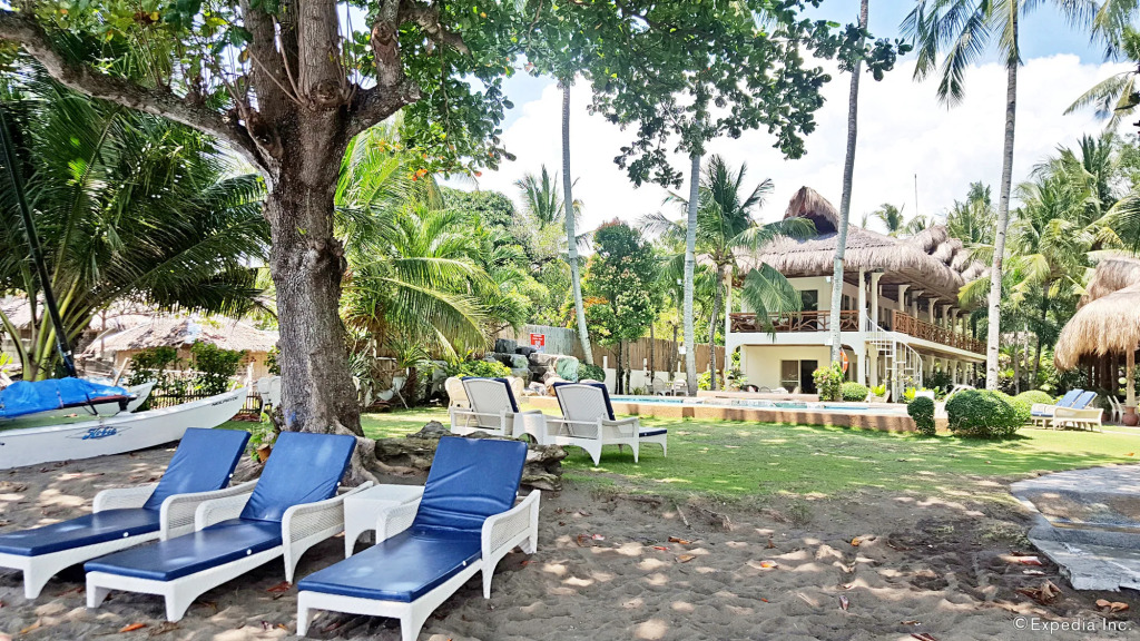 Mikes Dauin Dive Resort
