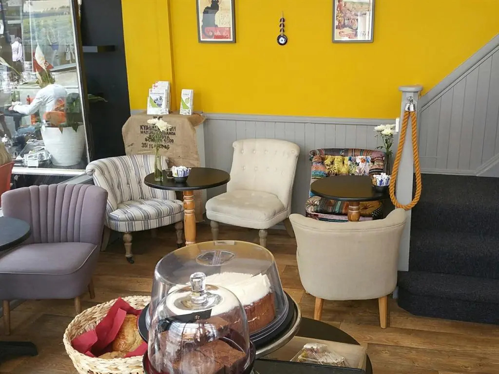 Cafe Guest House 34