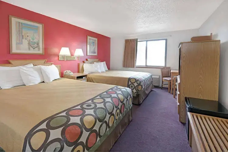 Super 8 Santa Fe