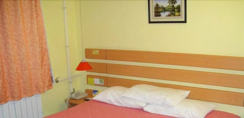 Home Inn Xianglujiao Rail Station - Dalian