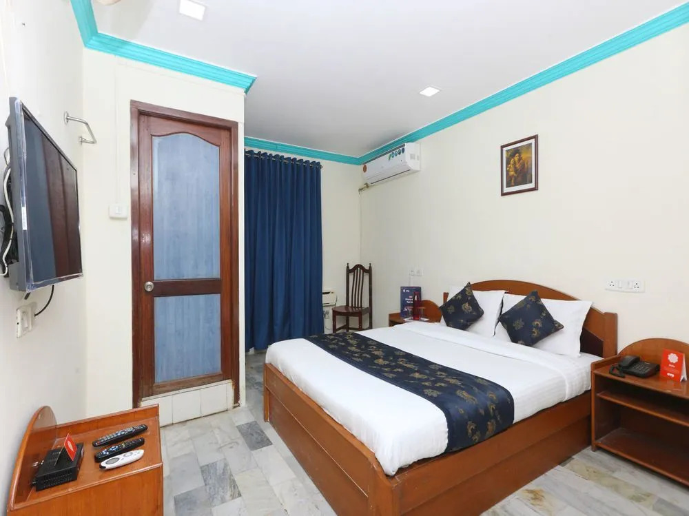 OYO 13297 Neha Residency