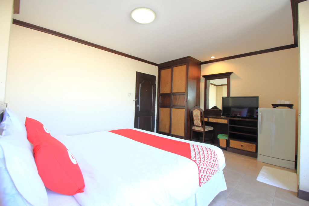 OYO 471 Sunshine Apartment