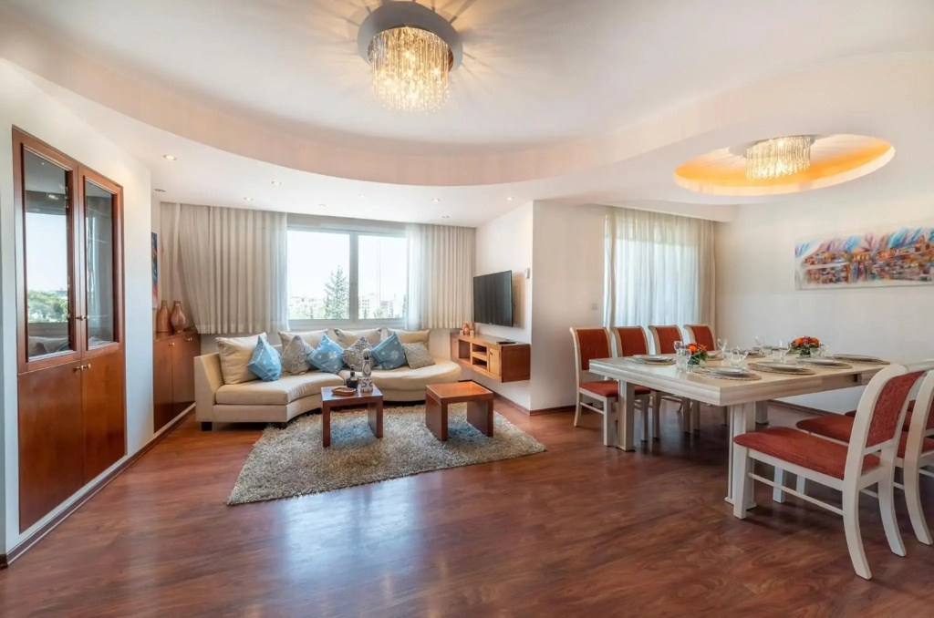 Art Apartment In Mamila - Art & View