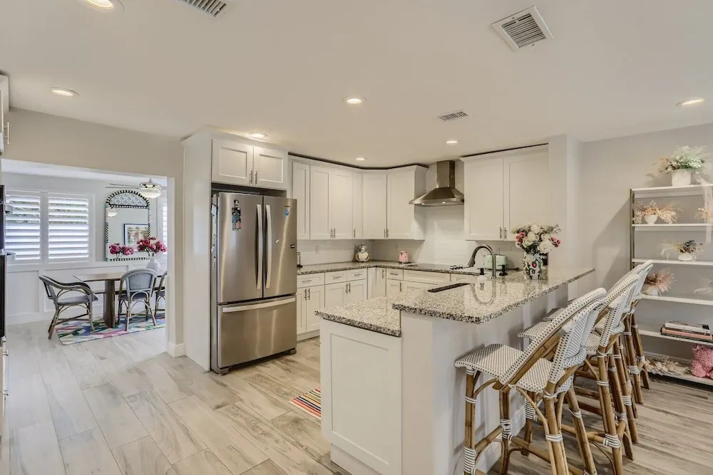 Alhambra Place 4 BR 3 BA Pool Vacation Home