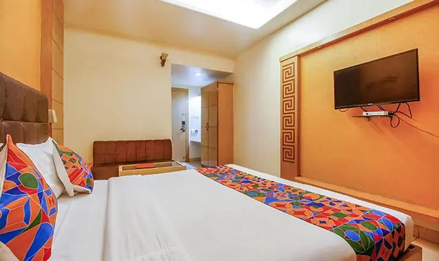 Fab Hotel The Oasis