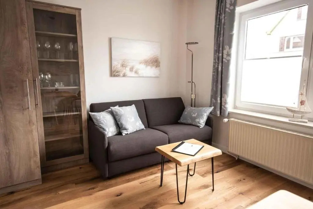 Ferienwohnung-2-Strandnah-und-mit-Strandkorb-im-Haus-Seeluft-in-Duhnen
