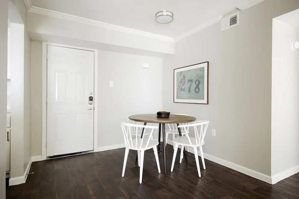 Deluxe Braeswood Place Suites by Sonder