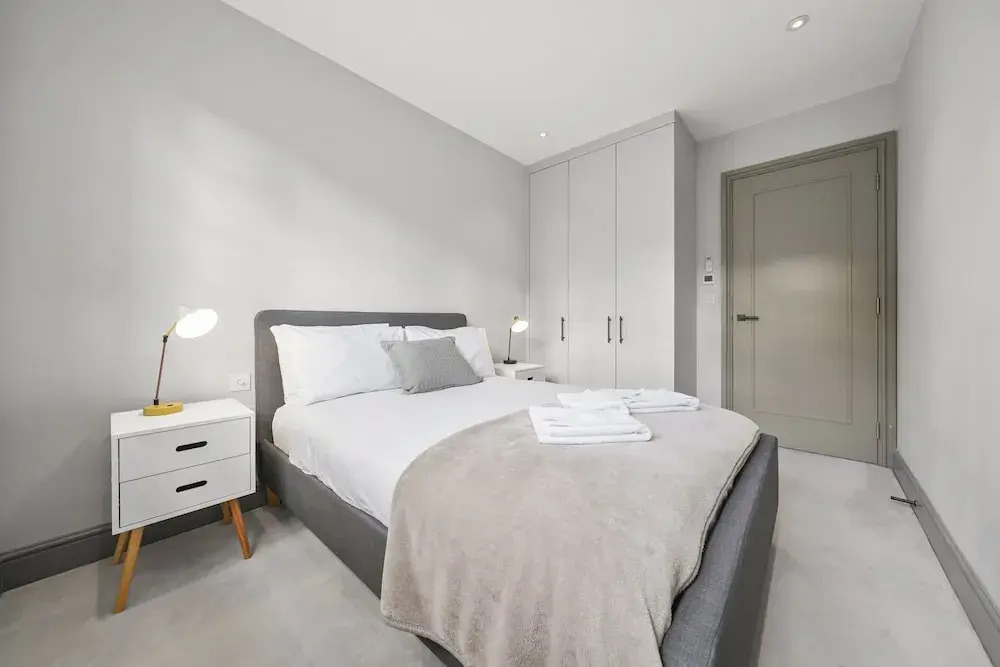 2 Bed Lux Apartments near Central London FREE WIFI by City Stay Aparts London