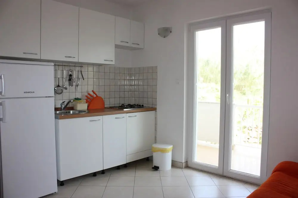 Apartments Miki Pag
