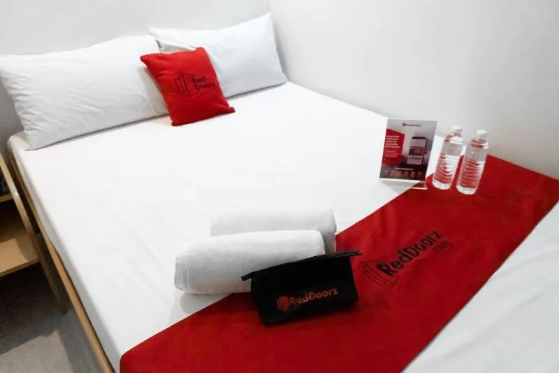 Reddoorz Near Starmall Alabang