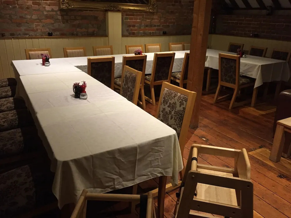 Willow Barn Hotel & Restaurant