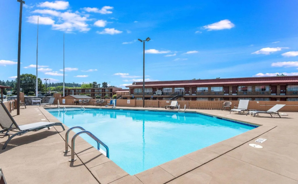 Quality Inn & Suites Portland Airport