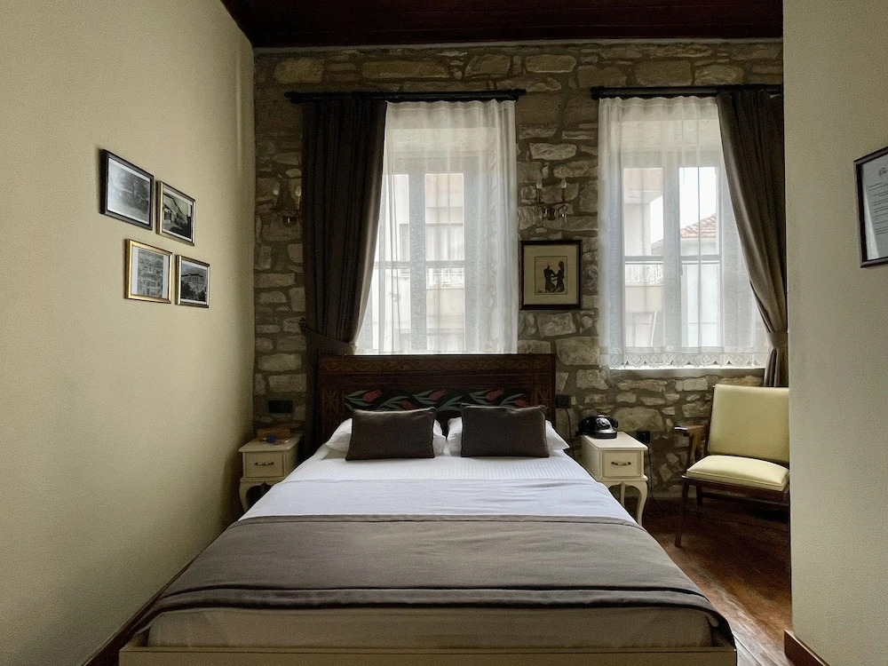 Urla Taş Konak Otel