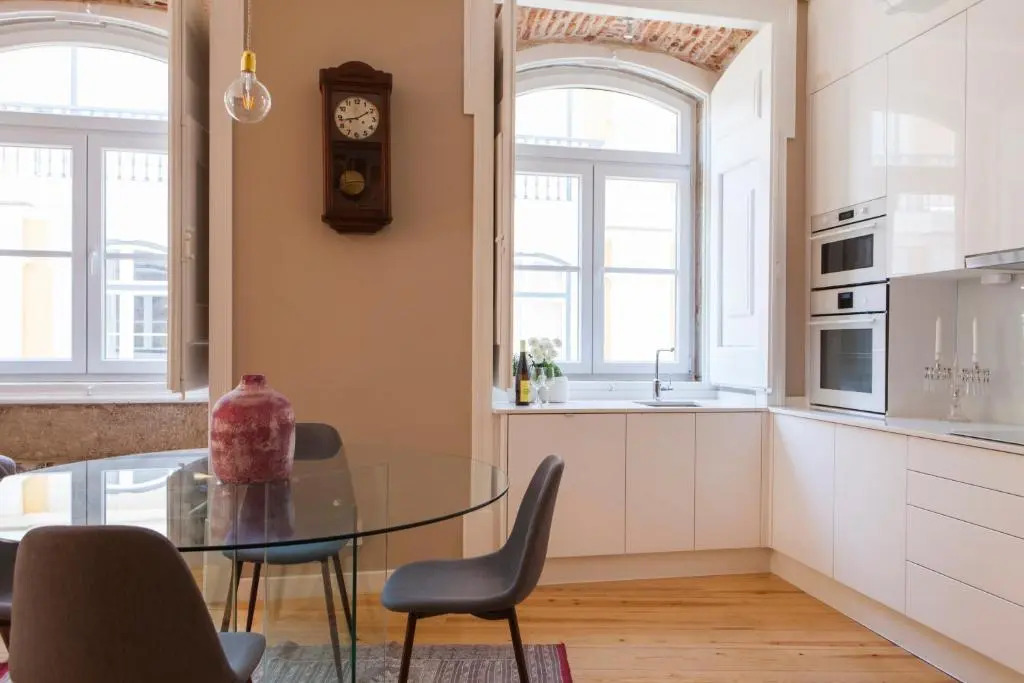 Alfama Baixa Spacious And Bright Apartment Blends the Historic and the Contemporary 2 Bedrs & 2 Bathrs AC 18th Century Building