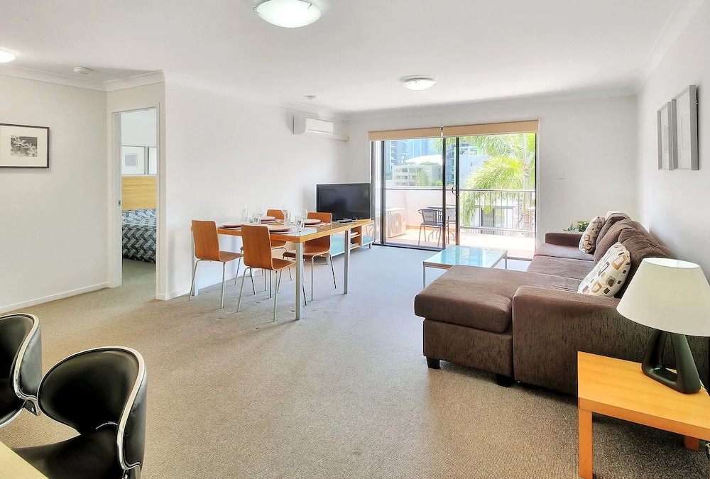 Airtrip Apartment on Russell St