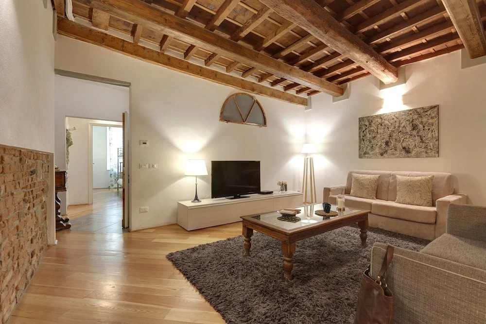 San Lorenzo Apartment by Mamo Florence