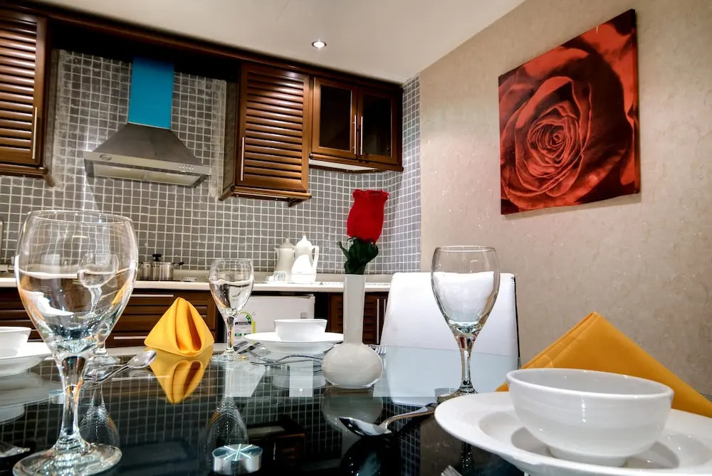 Sanam Hotel Suites