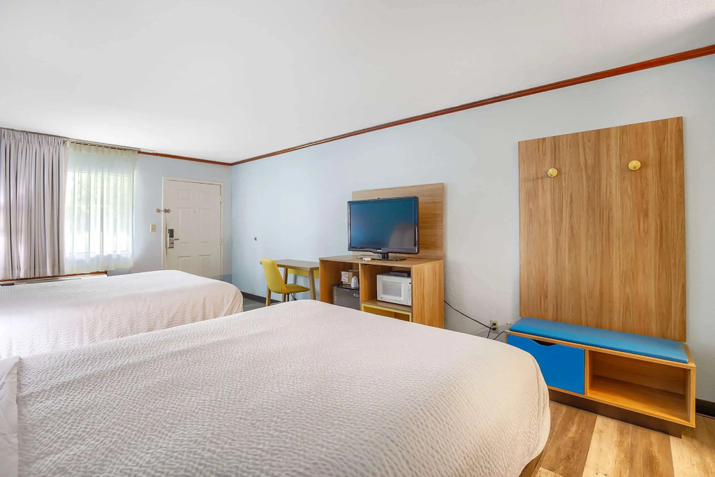 Days Inn by Wyndham Foley - North Gulf Shores
